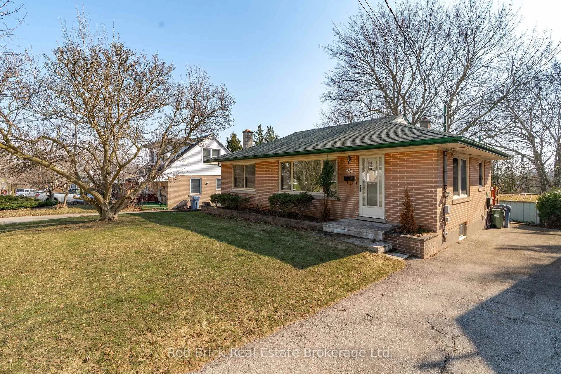 Photo 3 of 38 Dumbarton Street, Guelph, Riverside Park — HOMEH