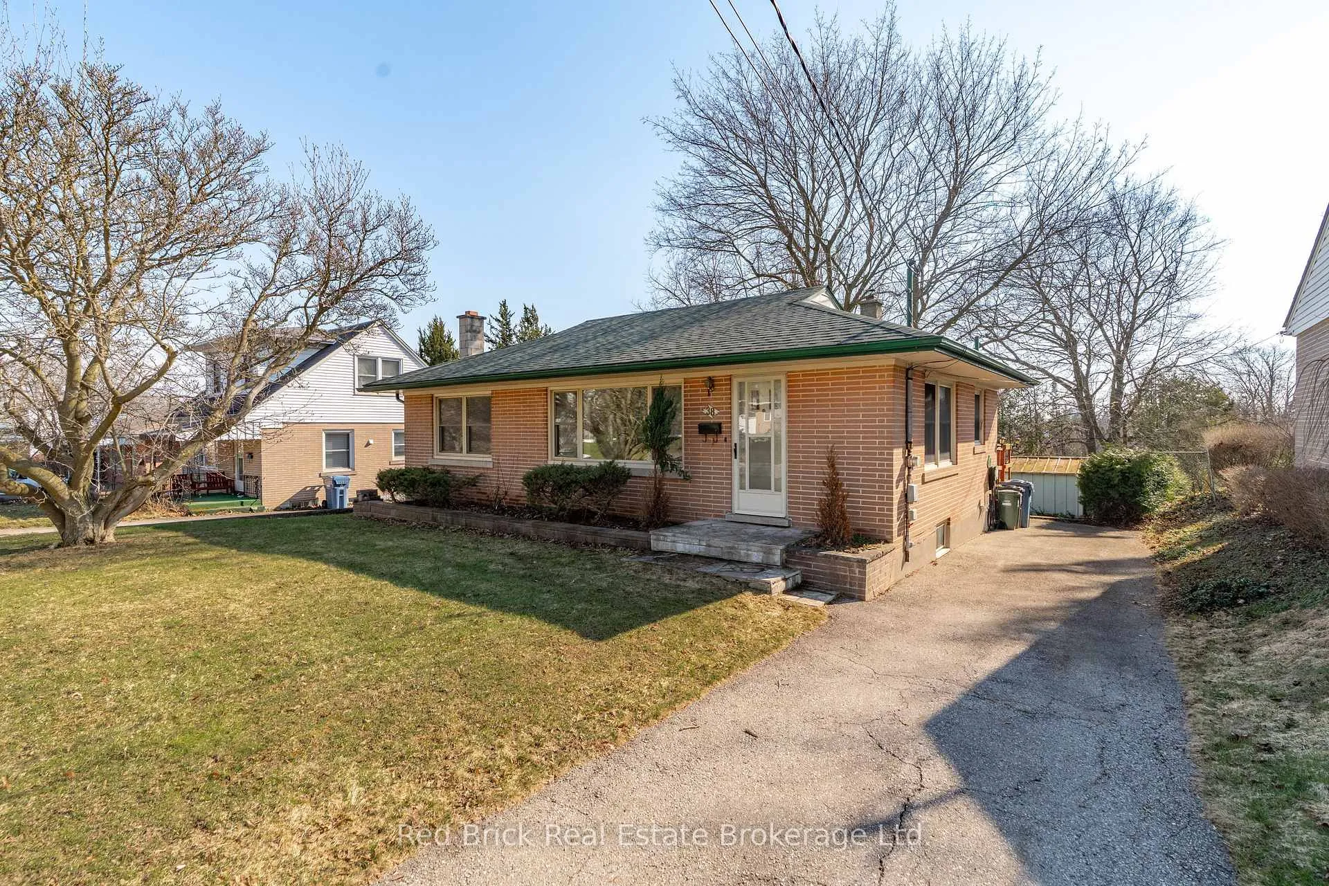 Photo 4 of 38 Dumbarton Street, Guelph, Riverside Park — HOMEH