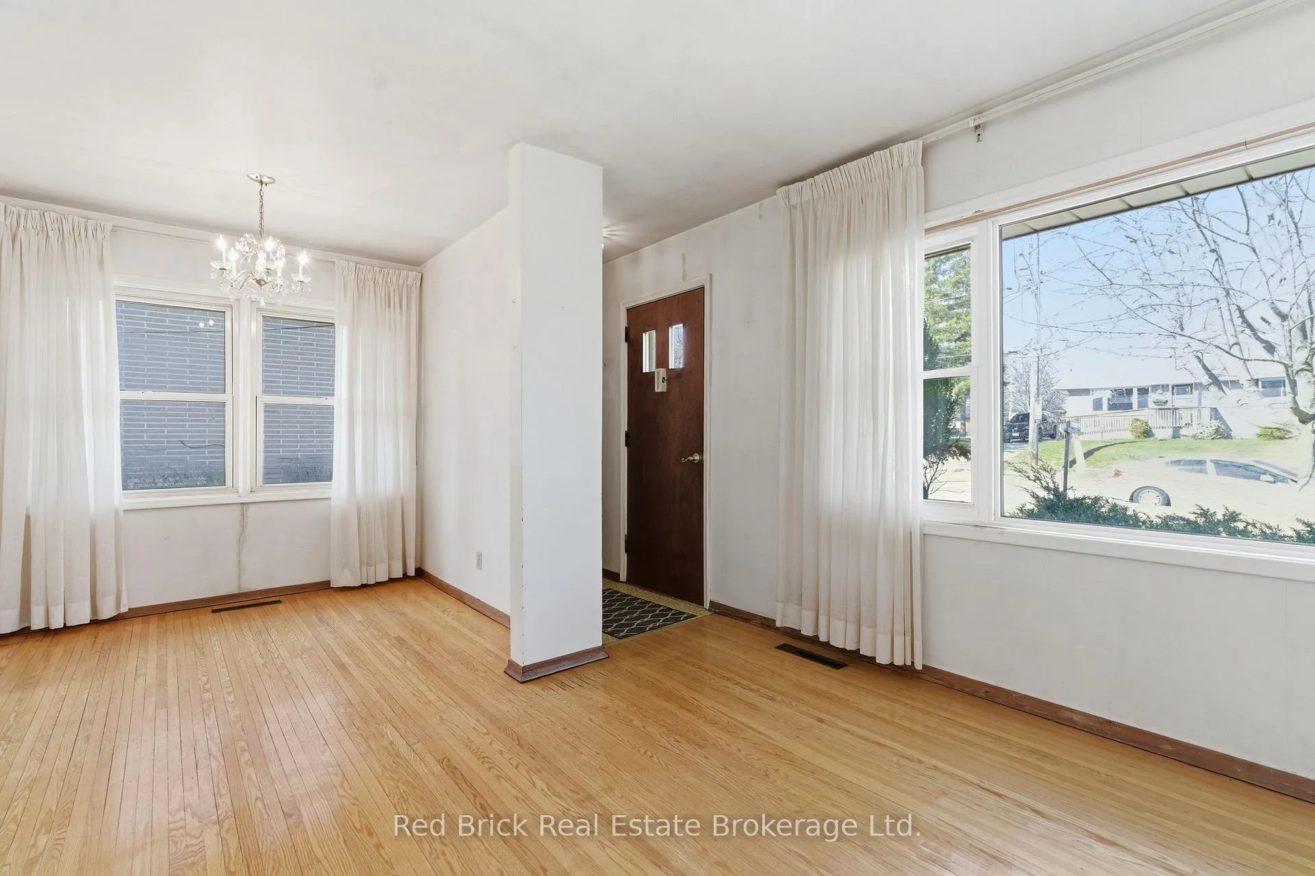 Photo 6 of 38 Dumbarton Street, Guelph, Riverside Park — HOMEH