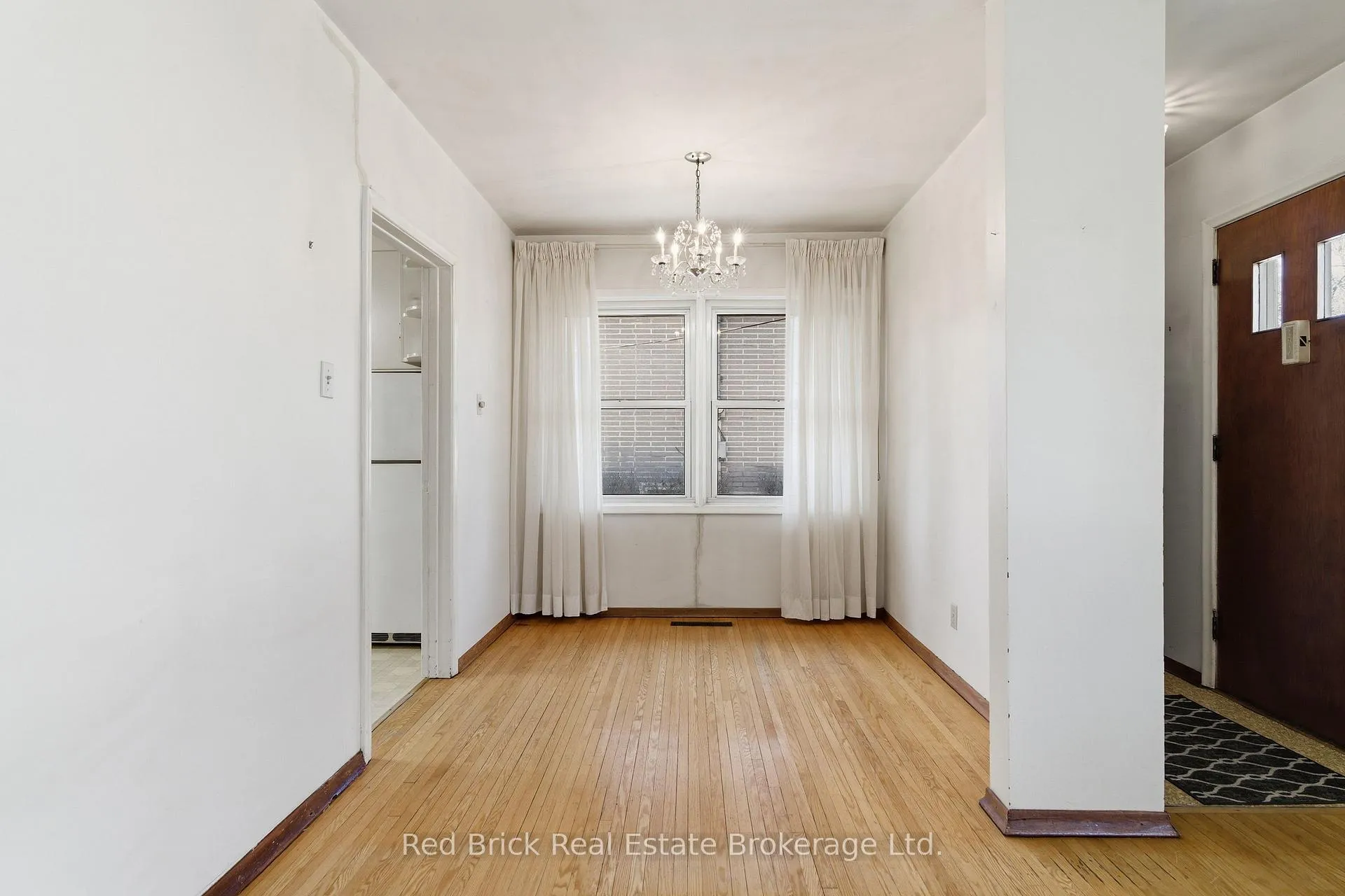 Photo 11 of 38 Dumbarton Street, Guelph, Riverside Park — HOMEH