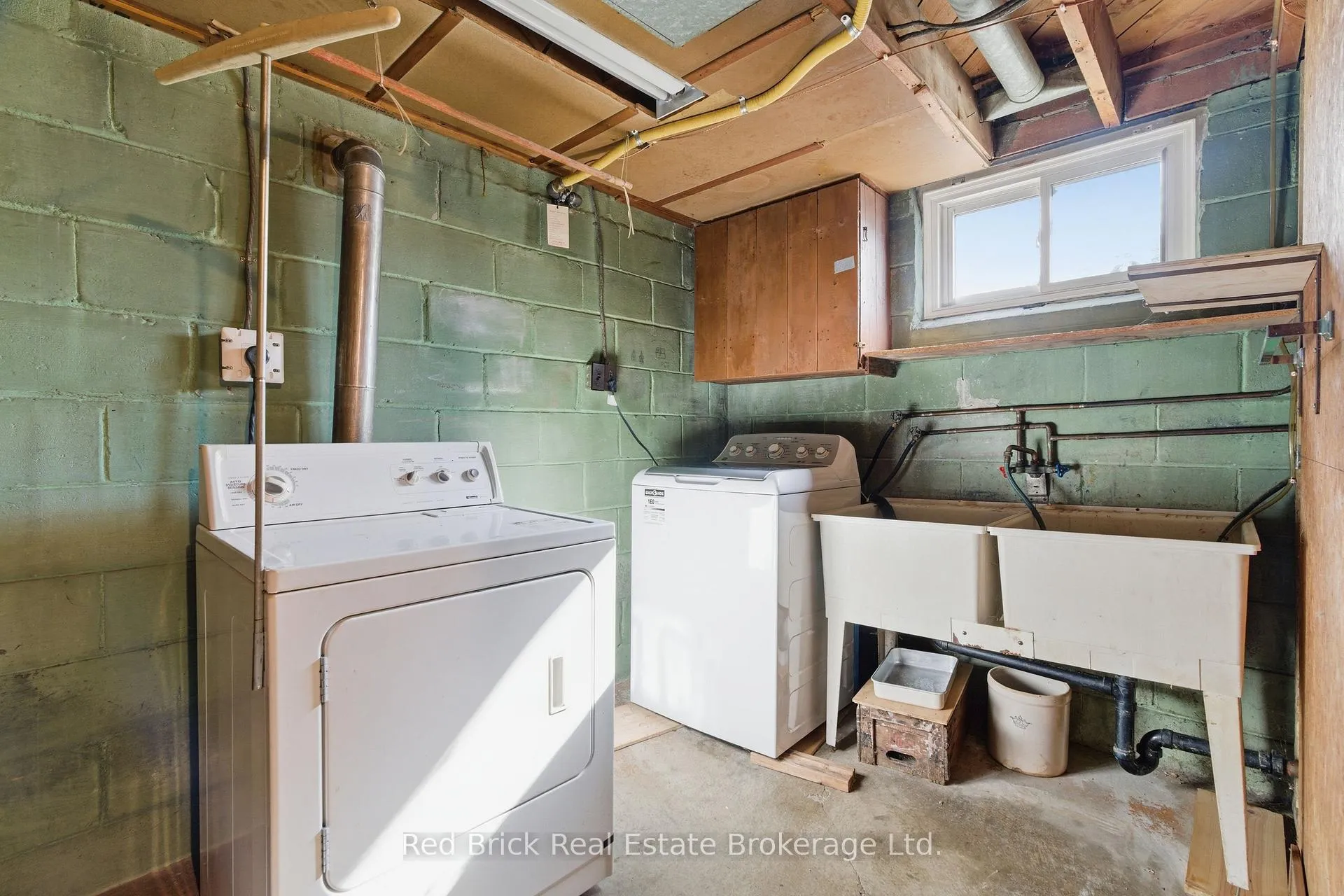 Photo 32 of 38 Dumbarton Street, Guelph, Riverside Park — HOMEH