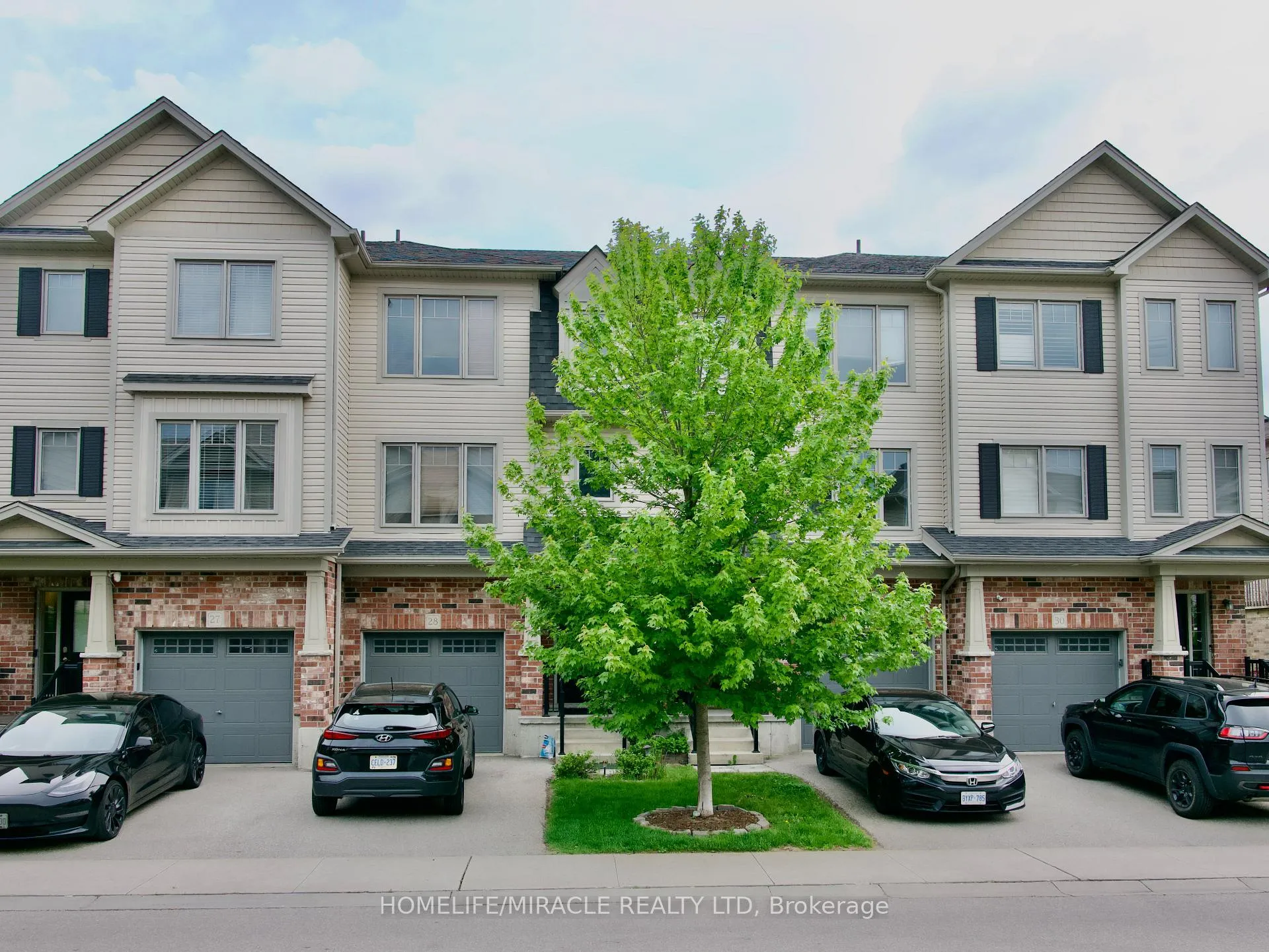 Photo 1 of Unit 28, 750 Lawrence Street E, Cambridge — HOMEH