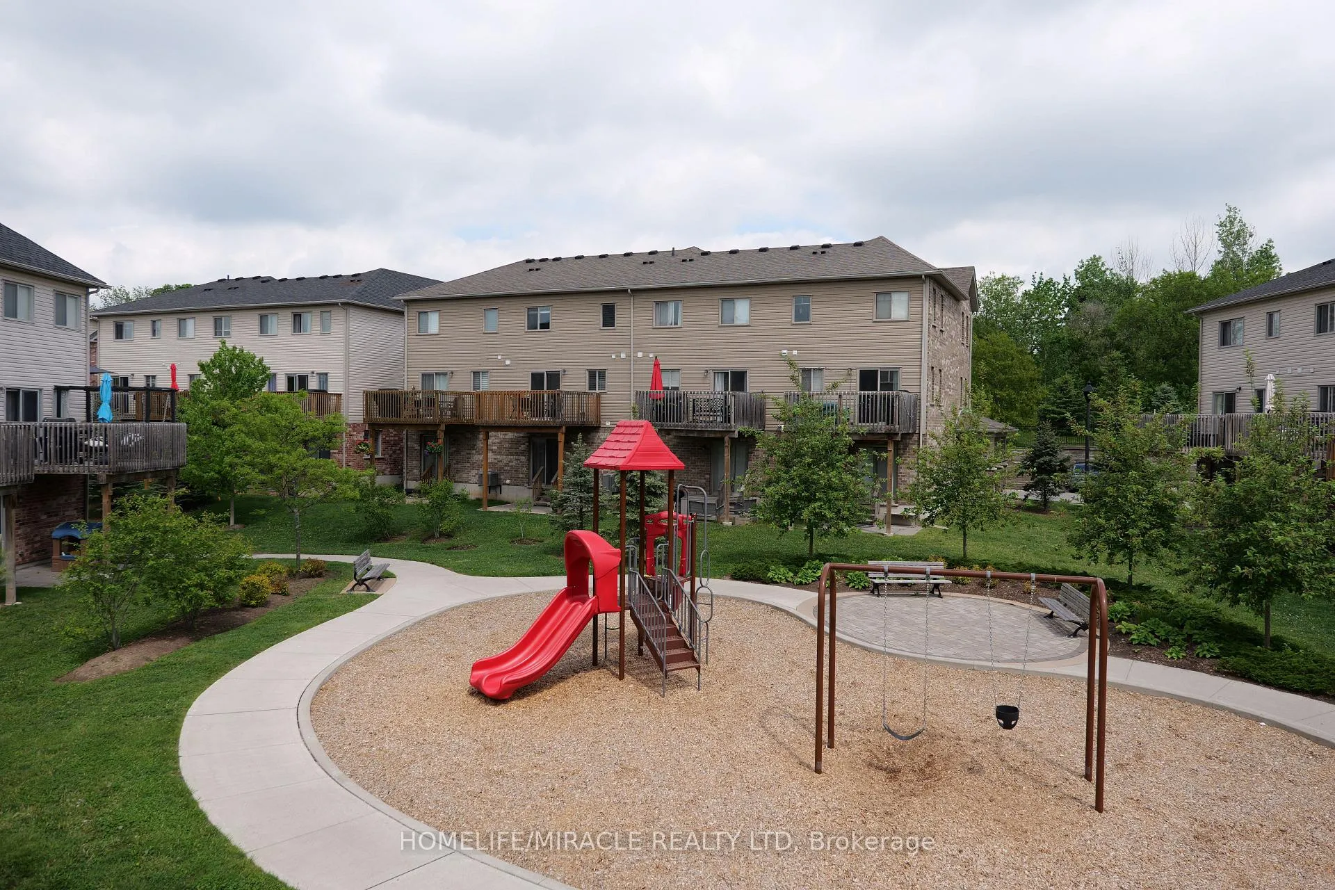 Photo 16 of Unit 28, 750 Lawrence Street E, Cambridge — HOMEH