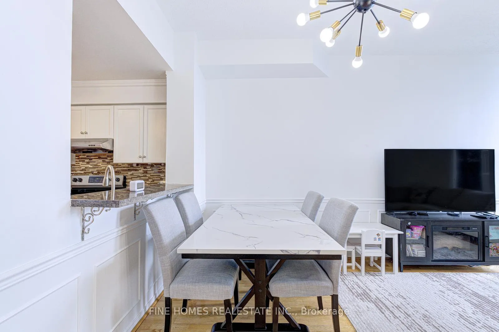 Photo 11 of 1 Emerald Lane, Vaughan, Crestwood-Springfarm-Yorkhill — HOMEH