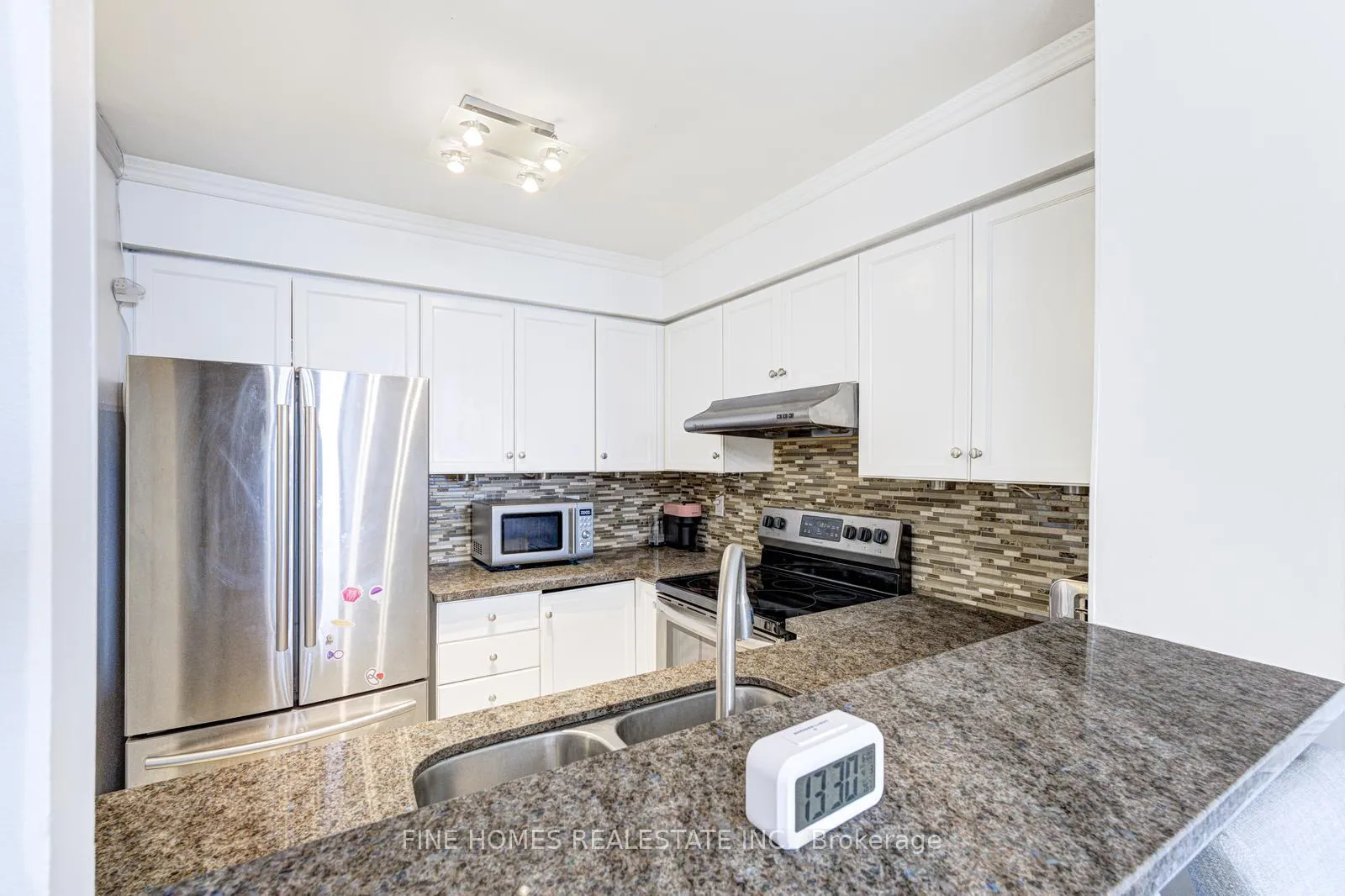 Photo 13 of 1 Emerald Lane, Vaughan, Crestwood-Springfarm-Yorkhill — HOMEH