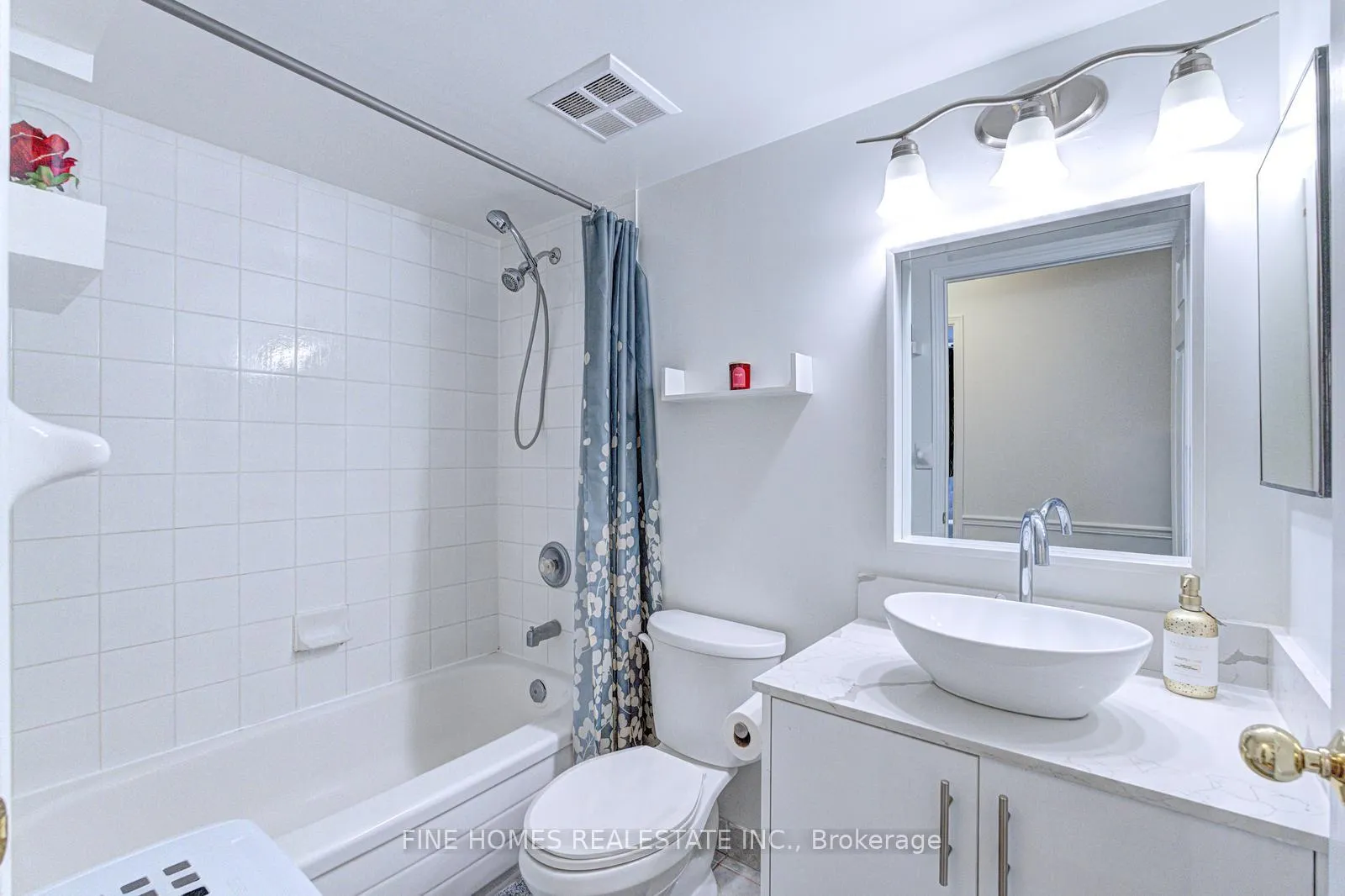 Photo 23 of 1 Emerald Lane, Vaughan, Crestwood-Springfarm-Yorkhill — HOMEH