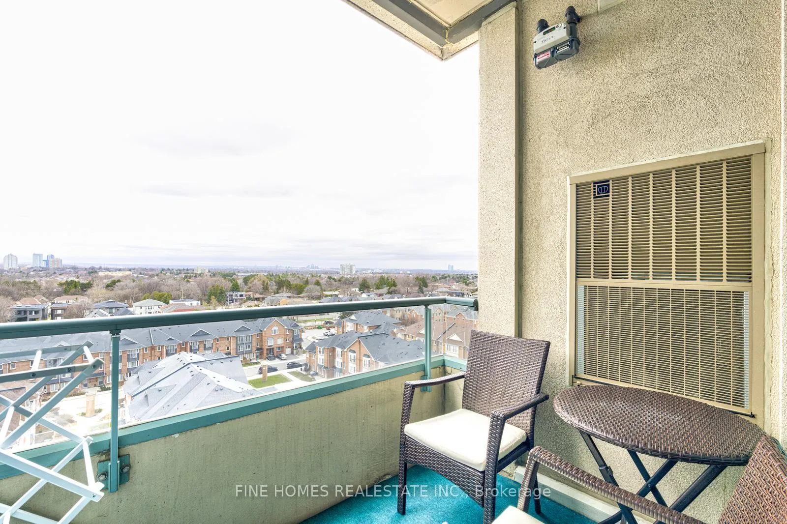 Photo 25 of 1 Emerald Lane, Vaughan, Crestwood-Springfarm-Yorkhill — HOMEH