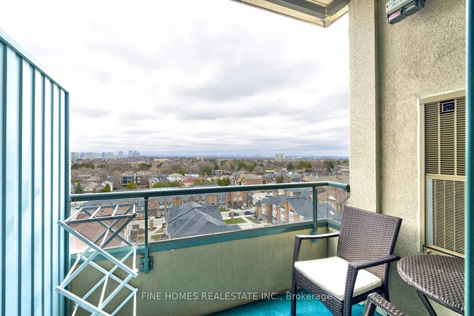 Photo 26 of 1 Emerald Lane, Vaughan, Crestwood-Springfarm-Yorkhill — HOMEH