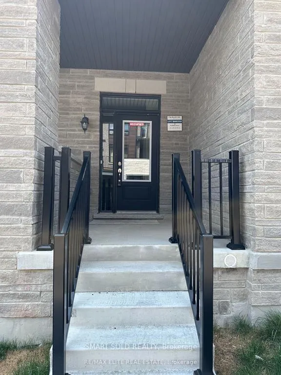 Photo 2 of 10 Griffith St Street, Aurora, Bayview Northeast — HOMEH