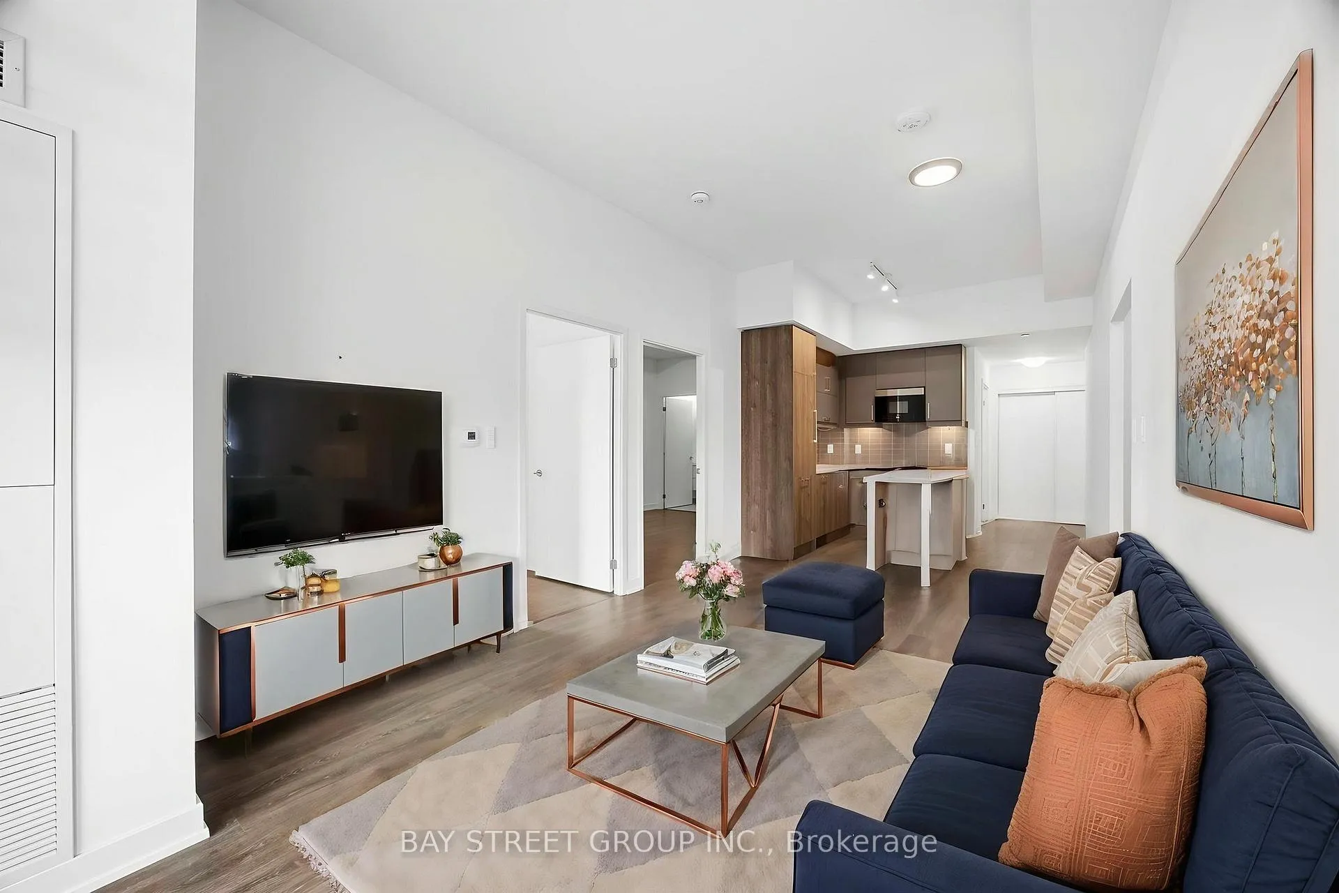 Photo 5 of Unit 1020, 8119 Birchmount Rd, Markham, Unionville — HOMEH
