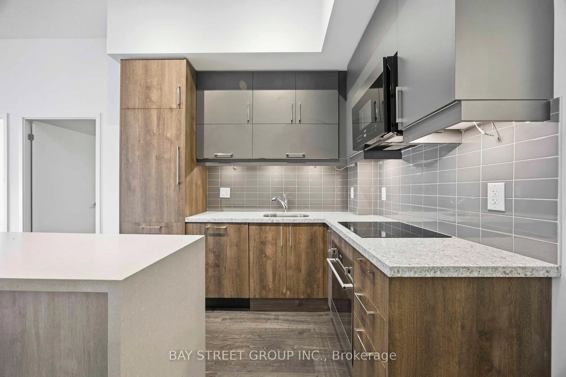 Photo 8 of Unit 1020, 8119 Birchmount Rd, Markham, Unionville — HOMEH