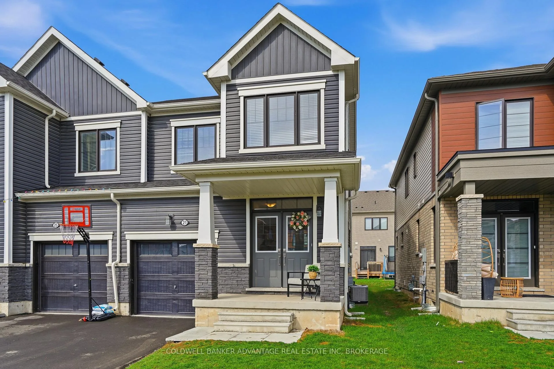 Photo 2 of 21 Blackberry Lane, Thorold, Hurricane/Merrittville — HOMEH