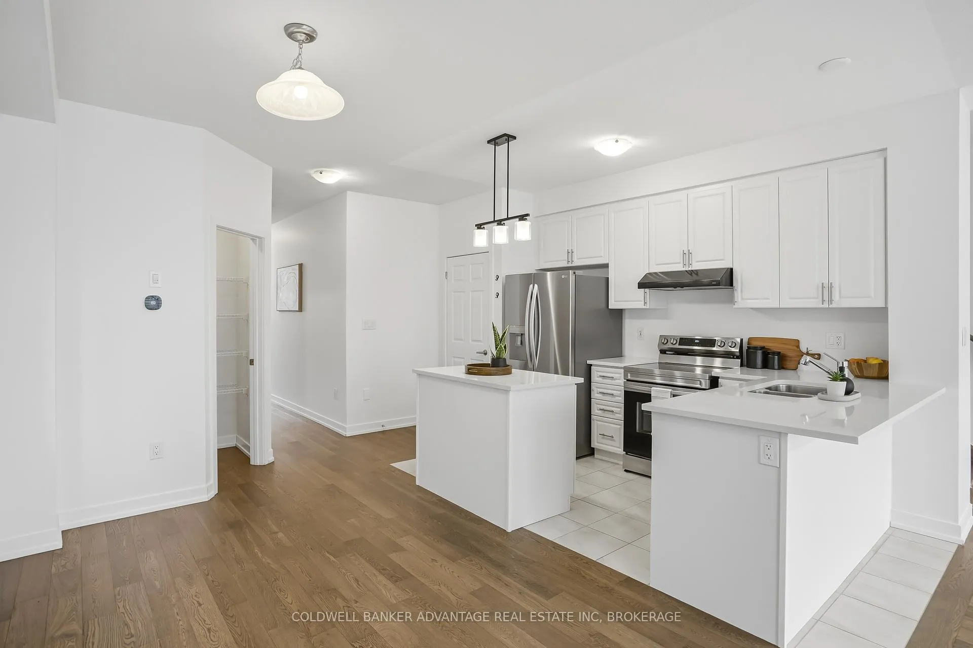 Photo 5 of 21 Blackberry Lane, Thorold, Hurricane/Merrittville — HOMEH