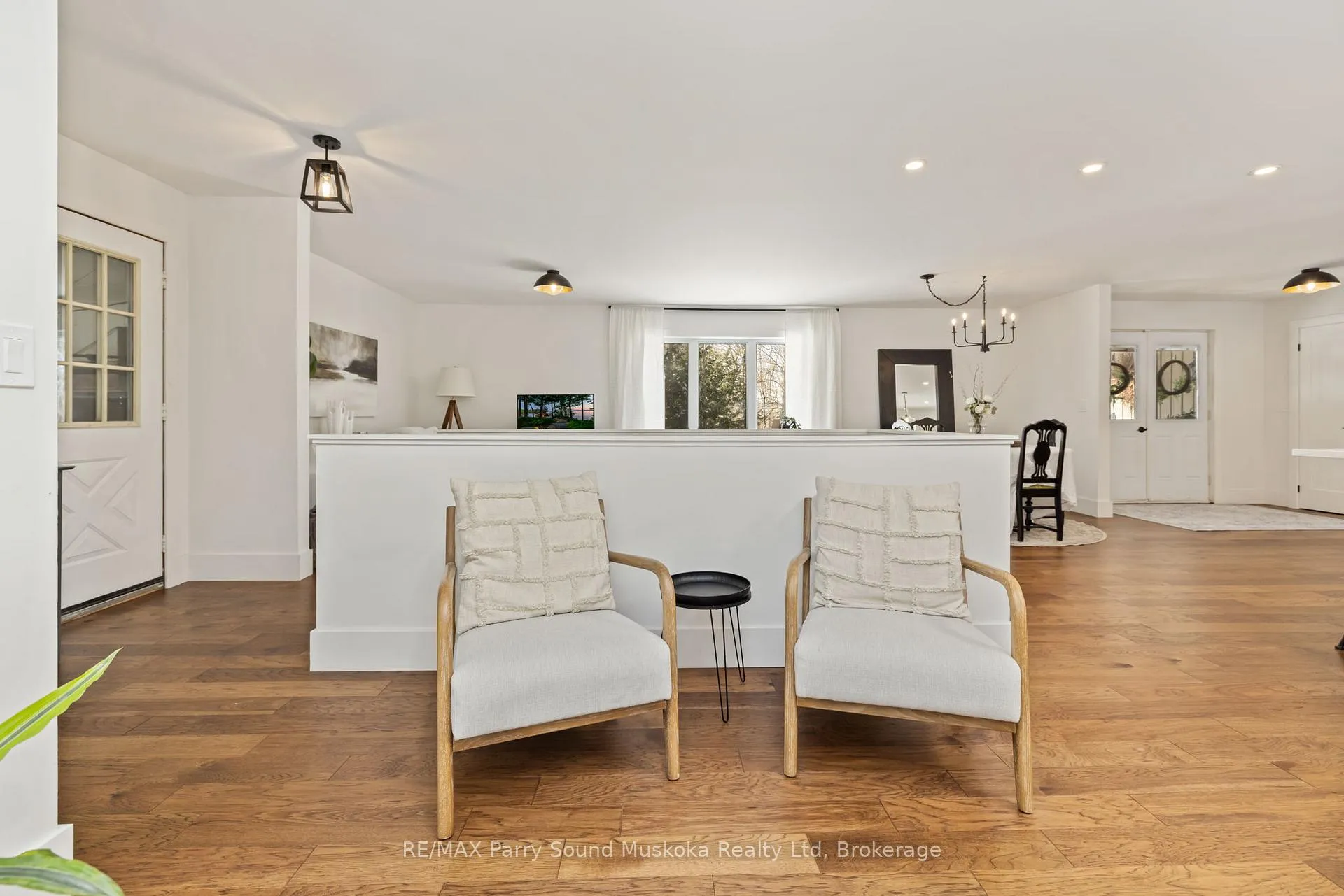 Photo 13 of 31 Lake Forest Drive, McDougall — HOMEH