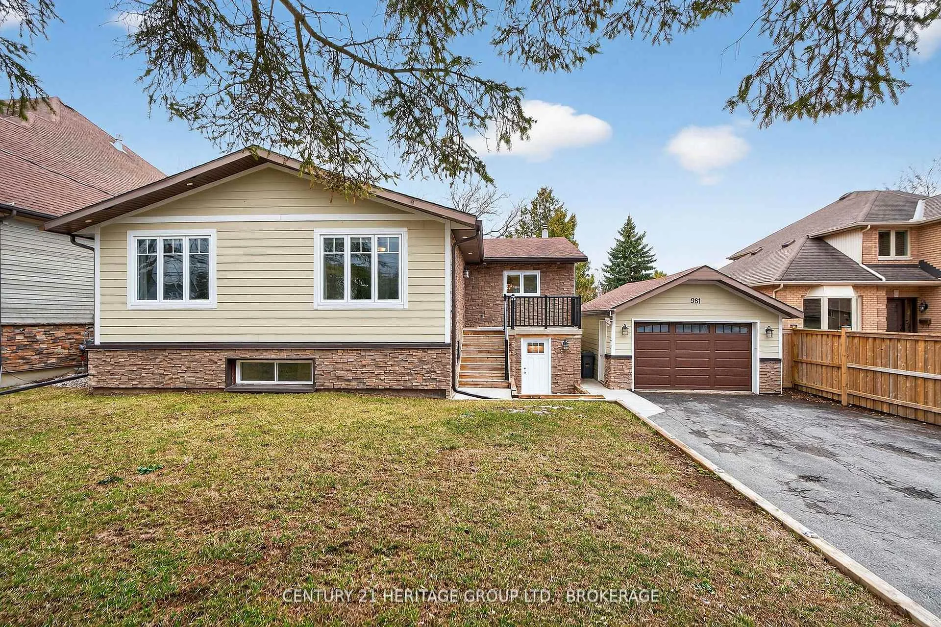 Photo 2 of 981 Woodbine Road, Kingston, North of Taylor-Kidd Blvd — HOMEH