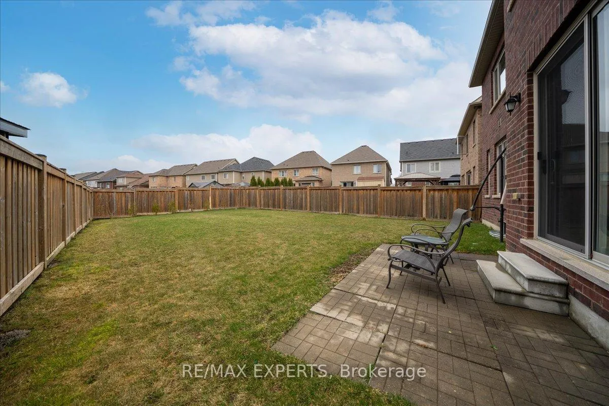 Photo 40 of 142 Martin Trail, New Tecumseth, Tottenham — HOMEH