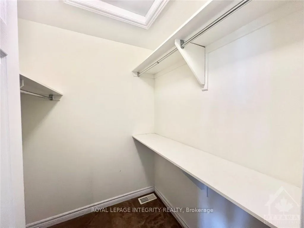 Photo 20 of 102 Brady Avenue, Ottawa, Kanata - Morgan's Grant/South March — HOMEH