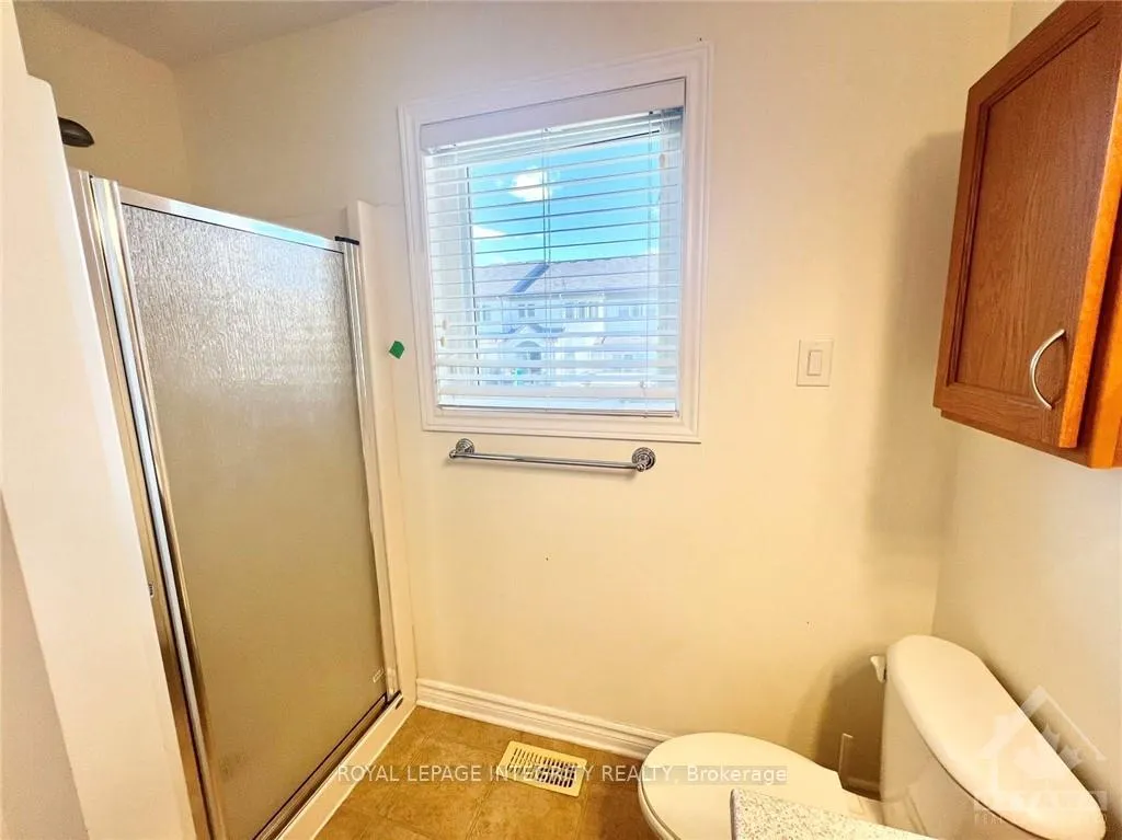 Photo 23 of 102 Brady Avenue, Ottawa, Kanata - Morgan's Grant/South March — HOMEH