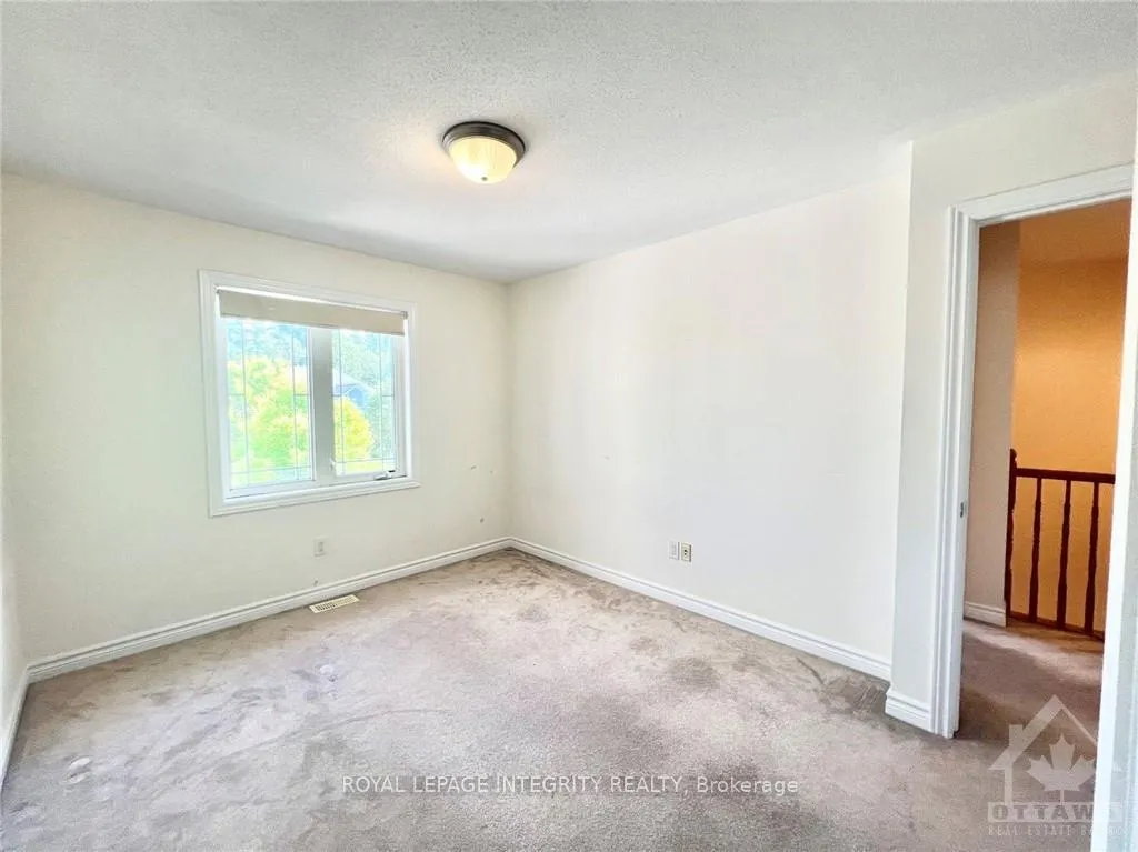 Photo 25 of 102 Brady Avenue, Ottawa, Kanata - Morgan's Grant/South March — HOMEH