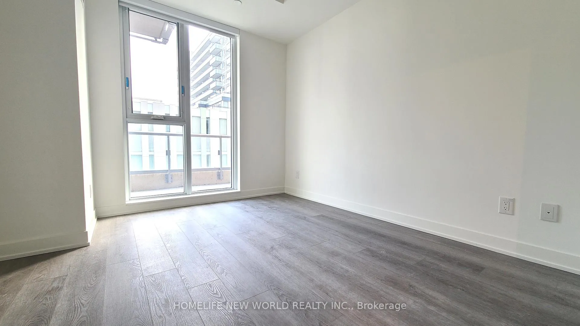 Photo 5 of Unit 813, 8119 Birchmount Road, Markham, Unionville — HOMEH