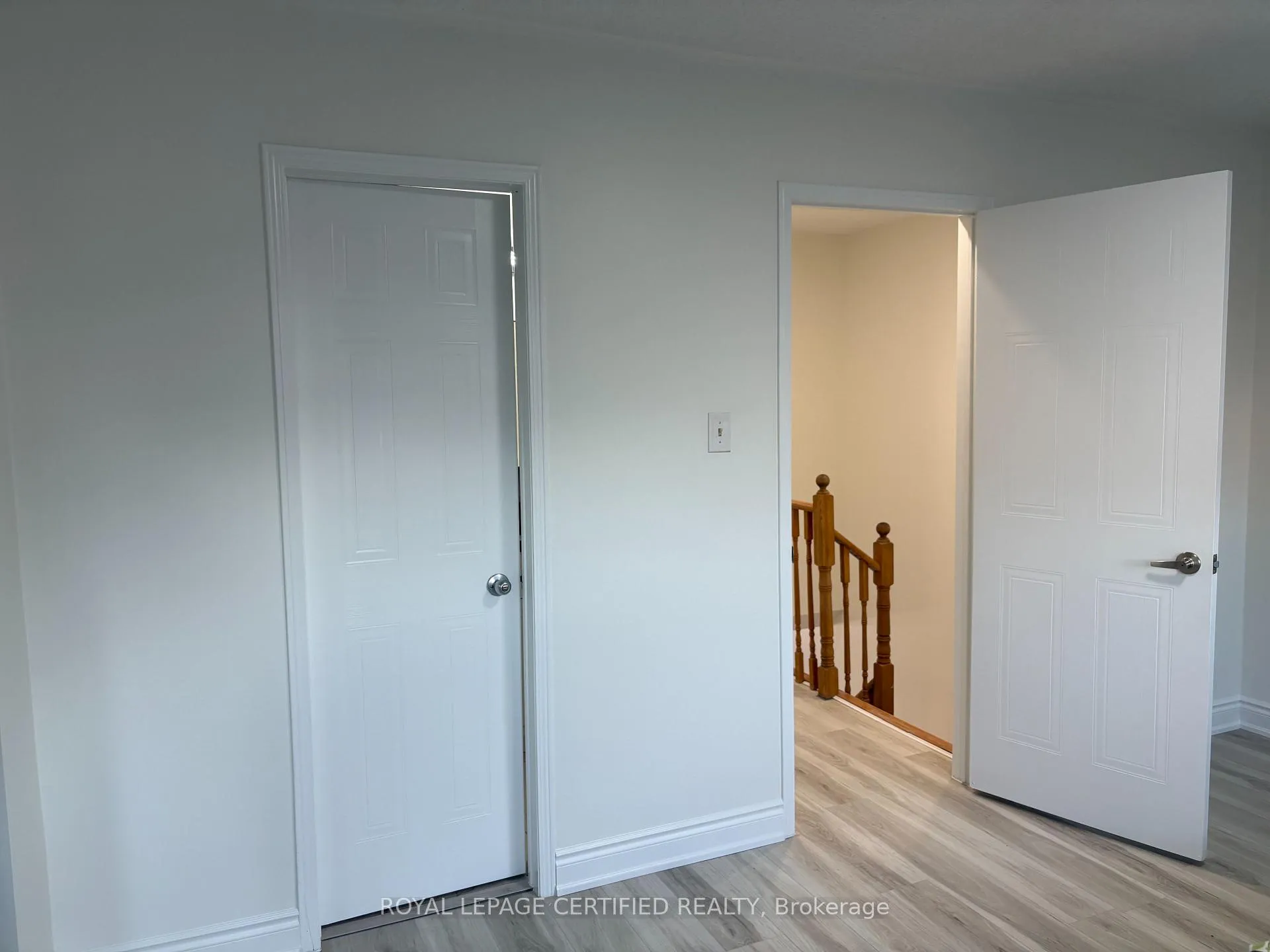 Photo 17 of 26 Goldenlight Circle, Brampton, Brampton West — HOMEH