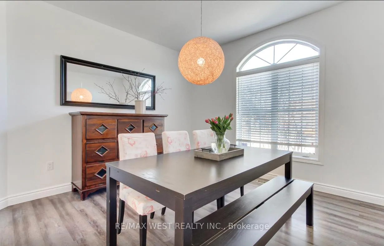 Photo 9 of 2 Sgotto Boulevard, Vaughan, Sonoma Heights — HOMEH