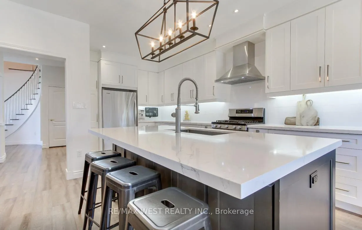 Photo 12 of 2 Sgotto Boulevard, Vaughan, Sonoma Heights — HOMEH