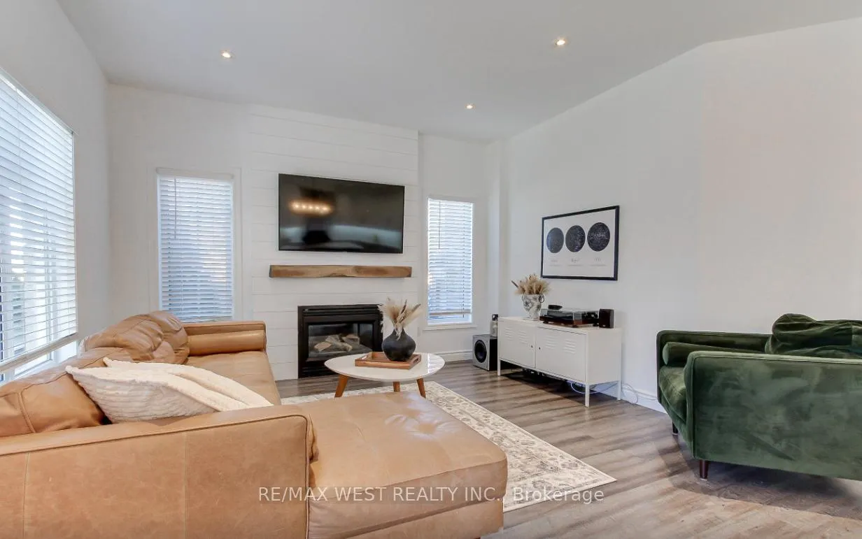 Photo 20 of 2 Sgotto Boulevard, Vaughan, Sonoma Heights — HOMEH