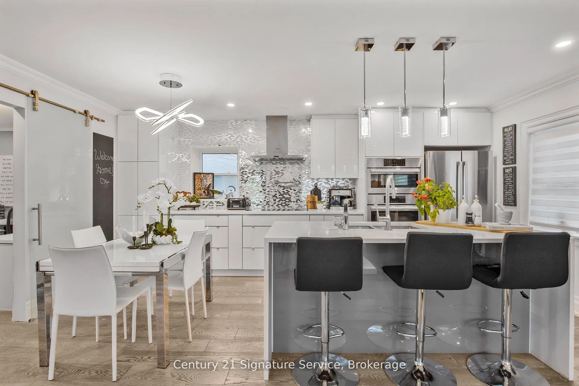 Photo 7 of 33 McIntosh Avenue, Etobicoke, Stonegate-Queensway — HOMEH