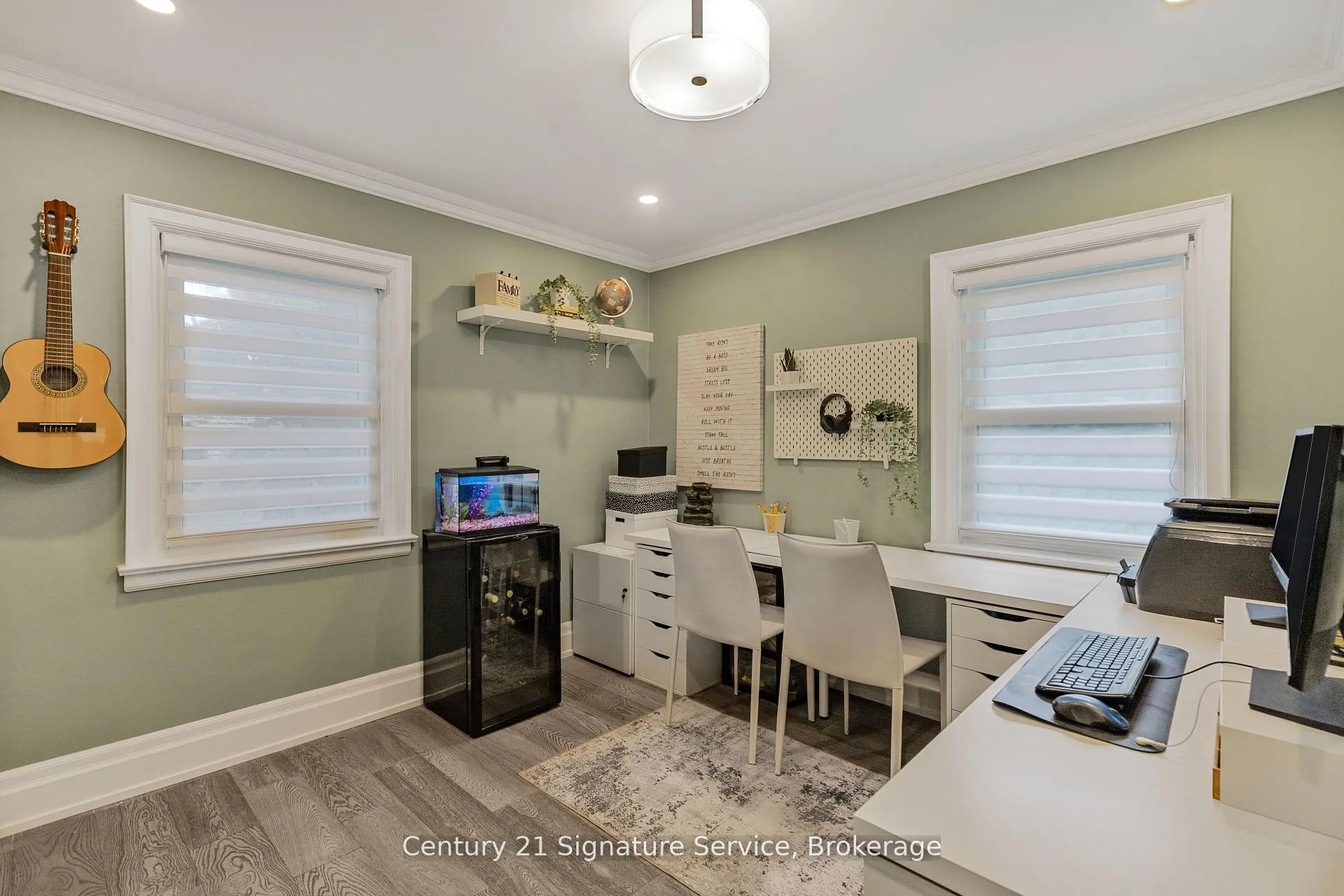 Photo 9 of 33 McIntosh Avenue, Etobicoke, Stonegate-Queensway — HOMEH