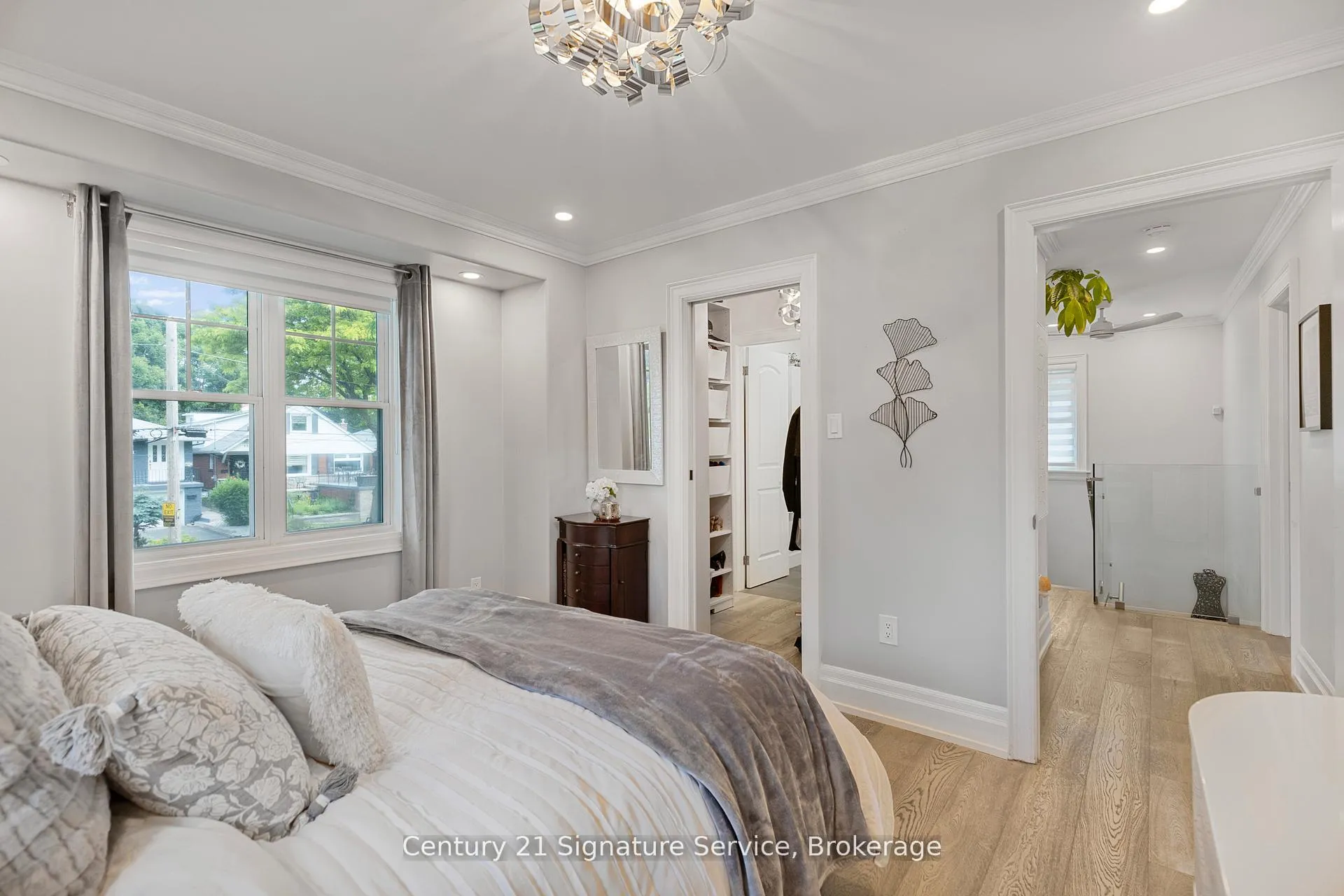 Photo 14 of 33 McIntosh Avenue, Etobicoke, Stonegate-Queensway — HOMEH