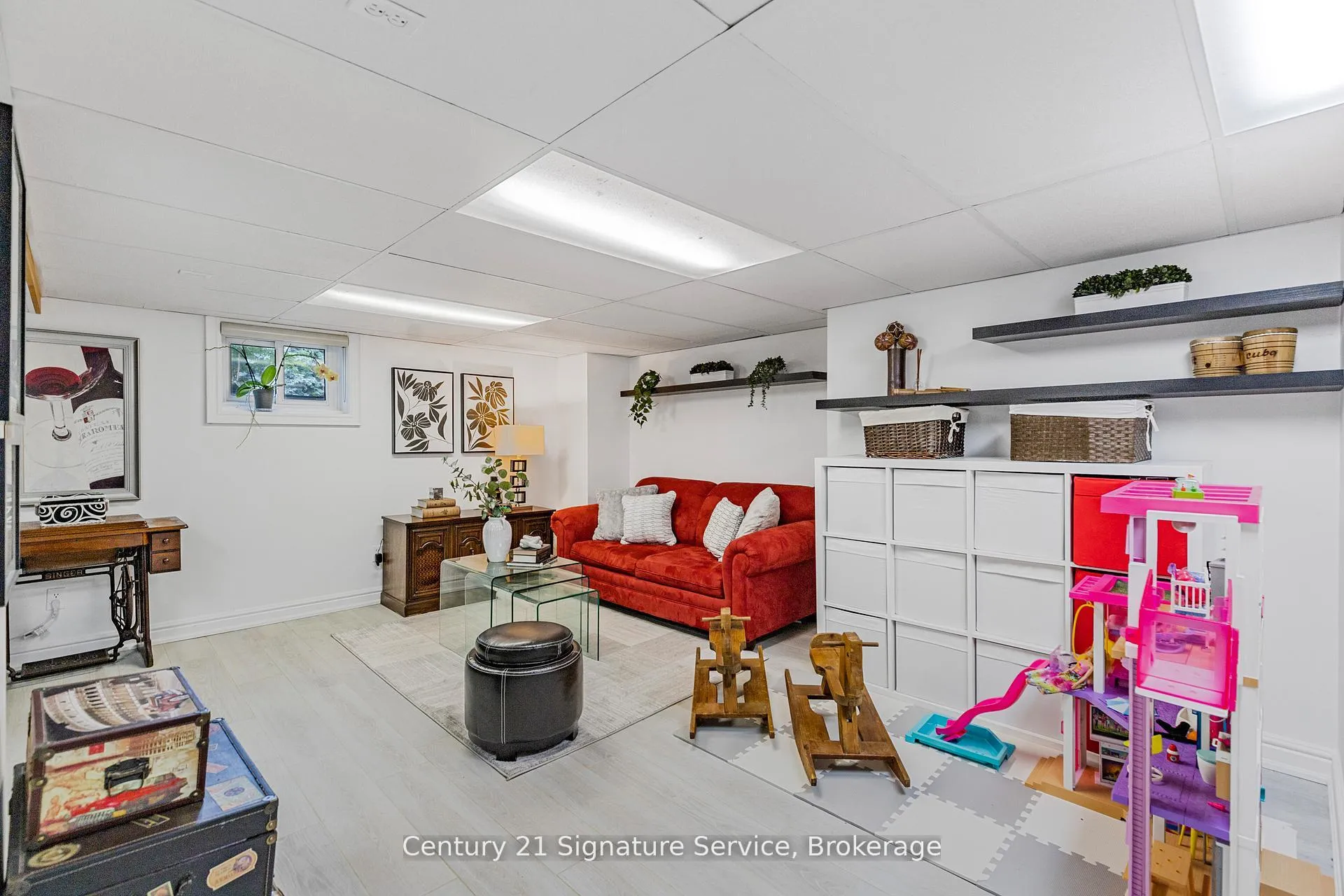 Photo 16 of 33 McIntosh Avenue, Etobicoke, Stonegate-Queensway — HOMEH