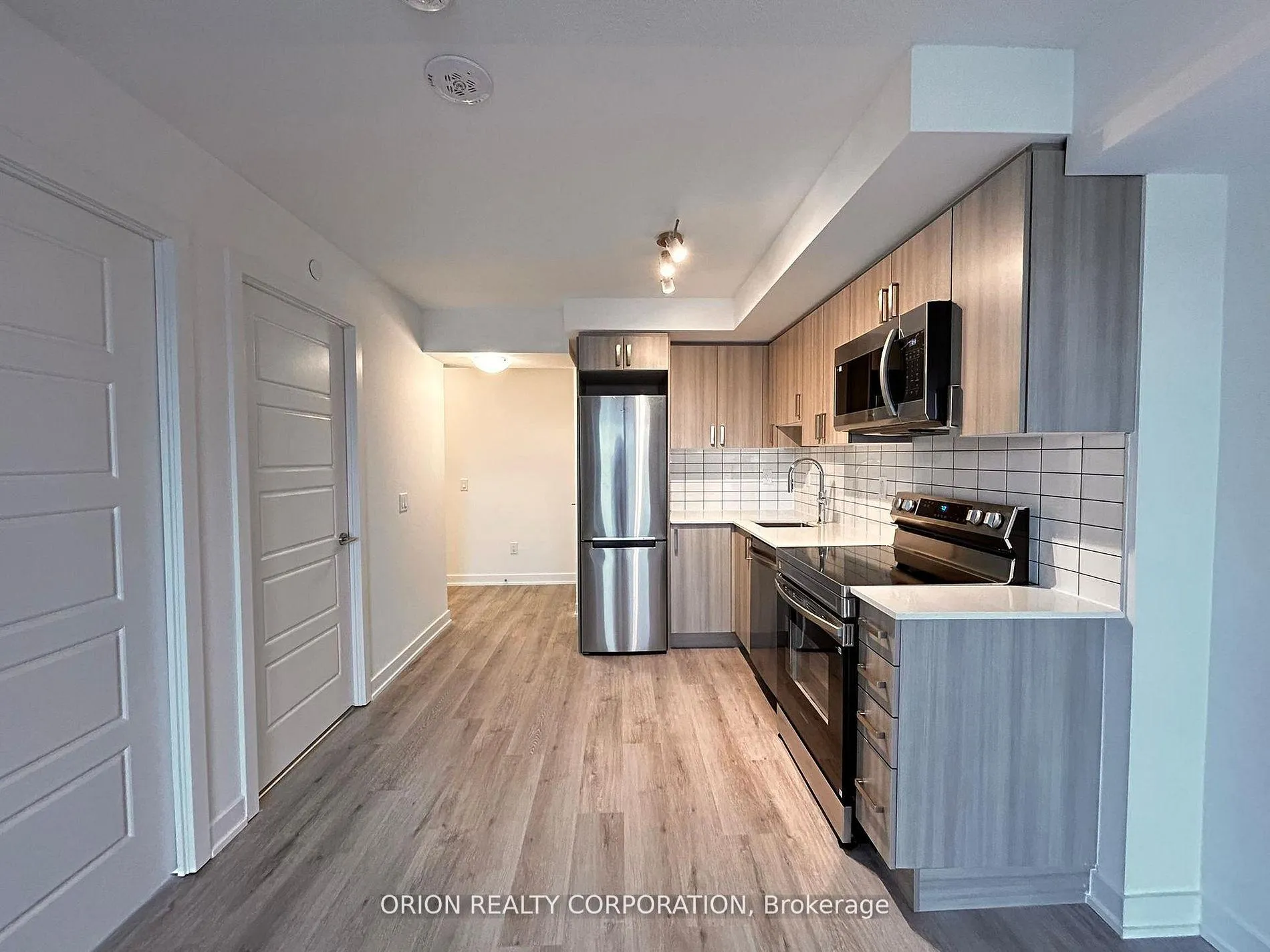 Photo 1 of Unit 601, 1010 Sandy Beach Road, Pickering, Bay Ridges — HOMEH