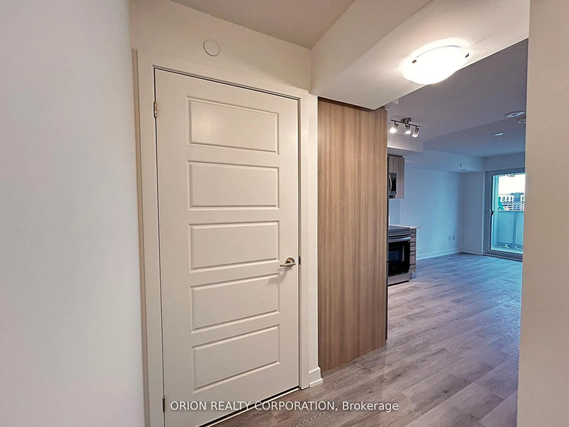Photo 2 of Unit 601, 1010 Sandy Beach Road, Pickering, Bay Ridges — HOMEH