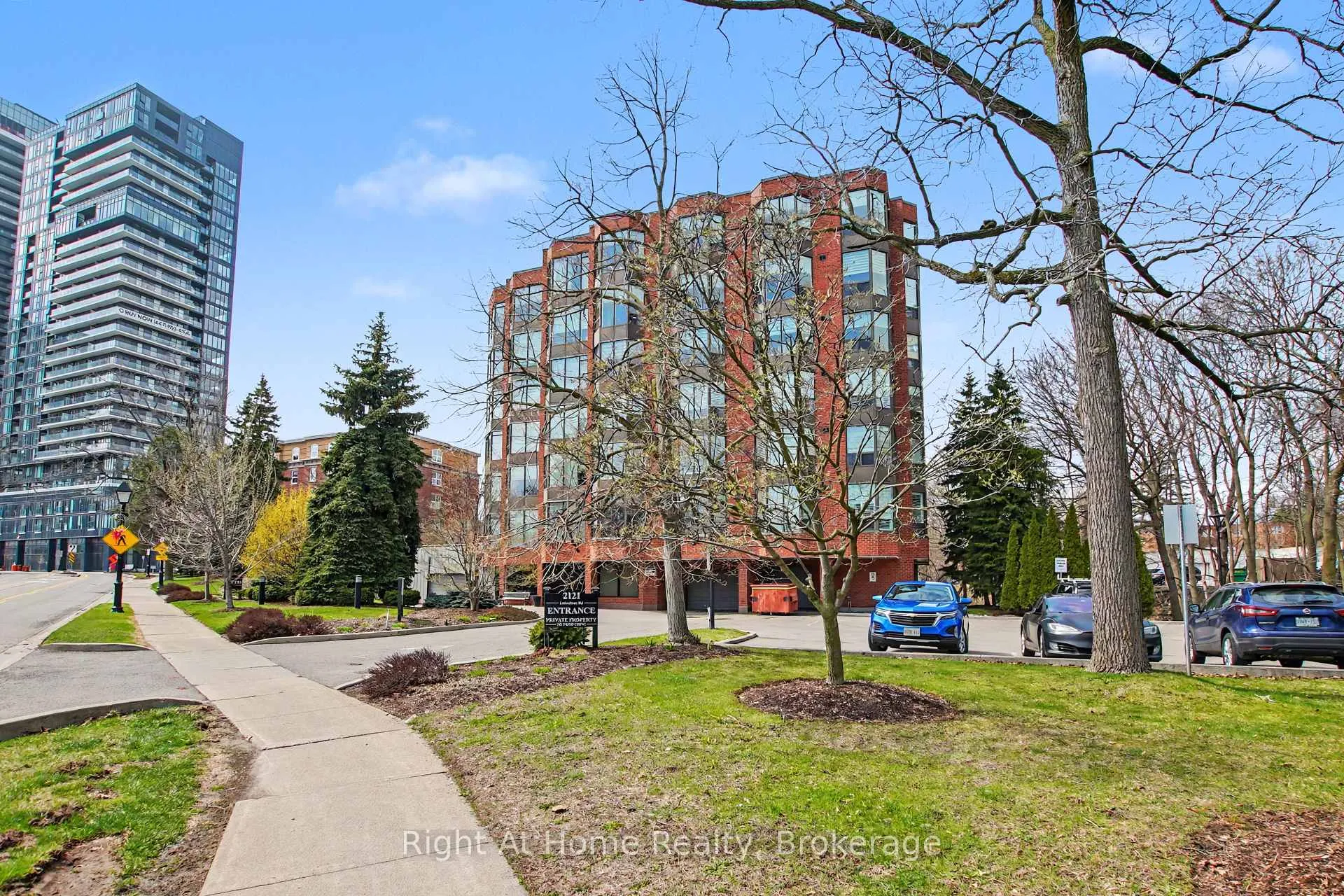 Photo 1 of Unit 405, 2121 Lakeshore Road, Burlington, Brant — HOMEH