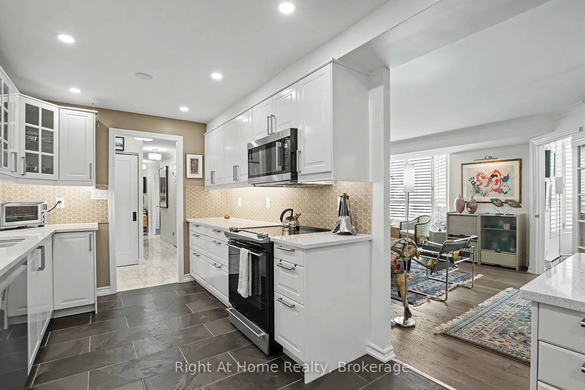 Photo 22 of Unit 405, 2121 Lakeshore Road, Burlington, Brant — HOMEH