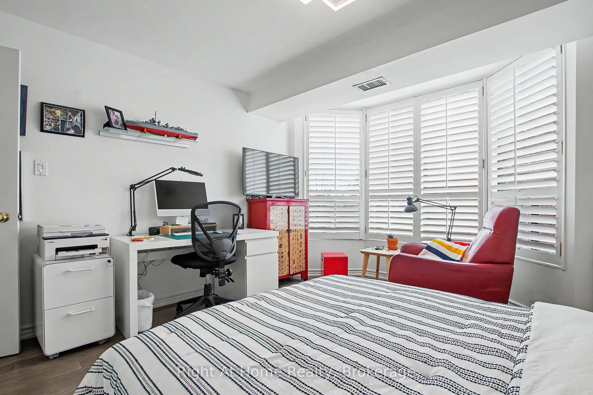 Photo 30 of Unit 405, 2121 Lakeshore Road, Burlington, Brant — HOMEH