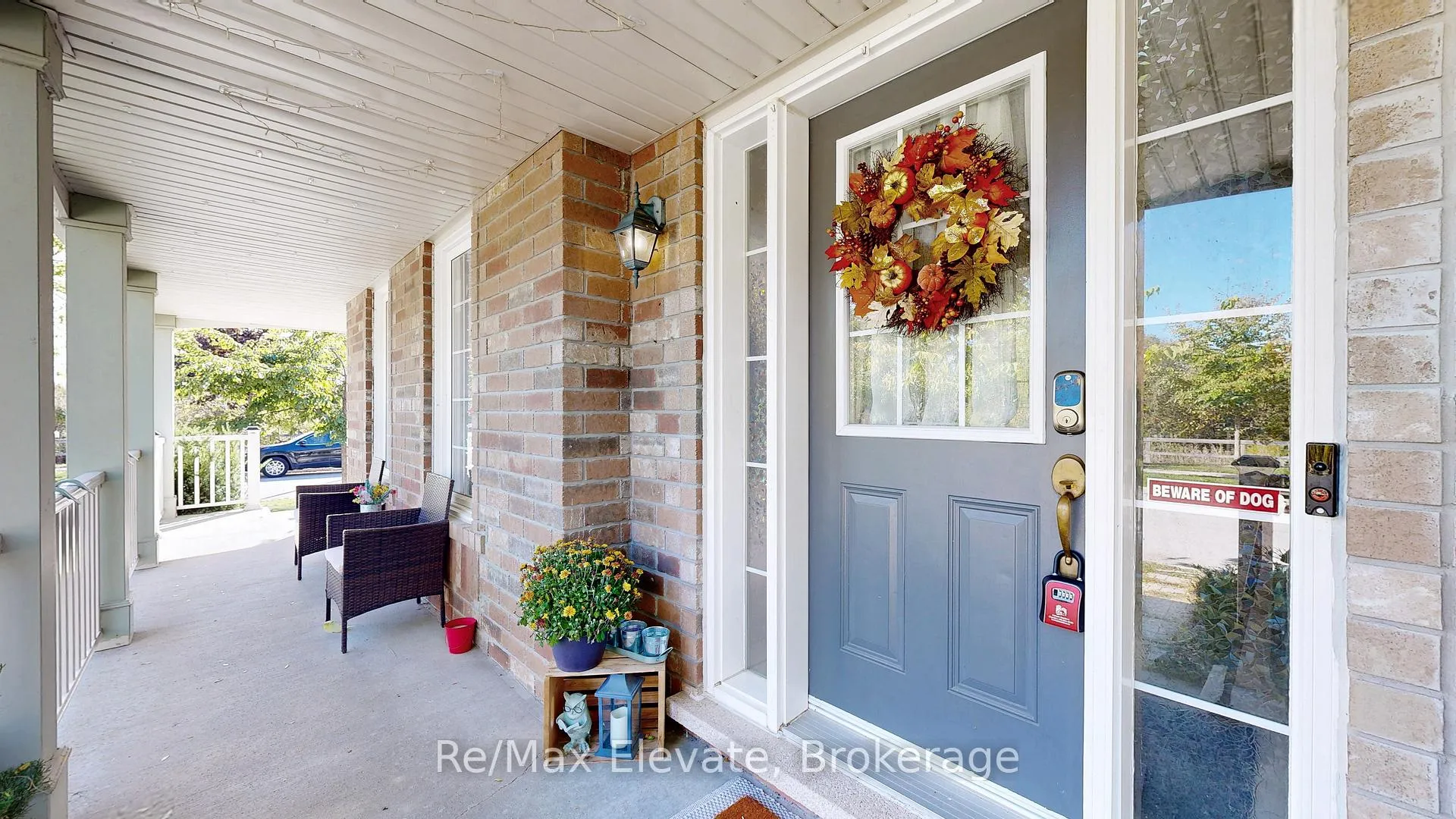 Photo 4 of 44 Callander Crescent, New Tecumseth, Alliston — HOMEH