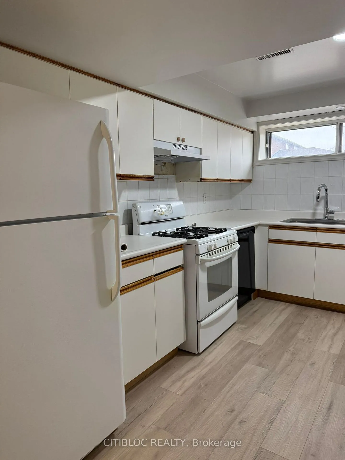 Photo 9 of 46 Dorengate Drive, Vaughan, Islington Woods — HOMEH