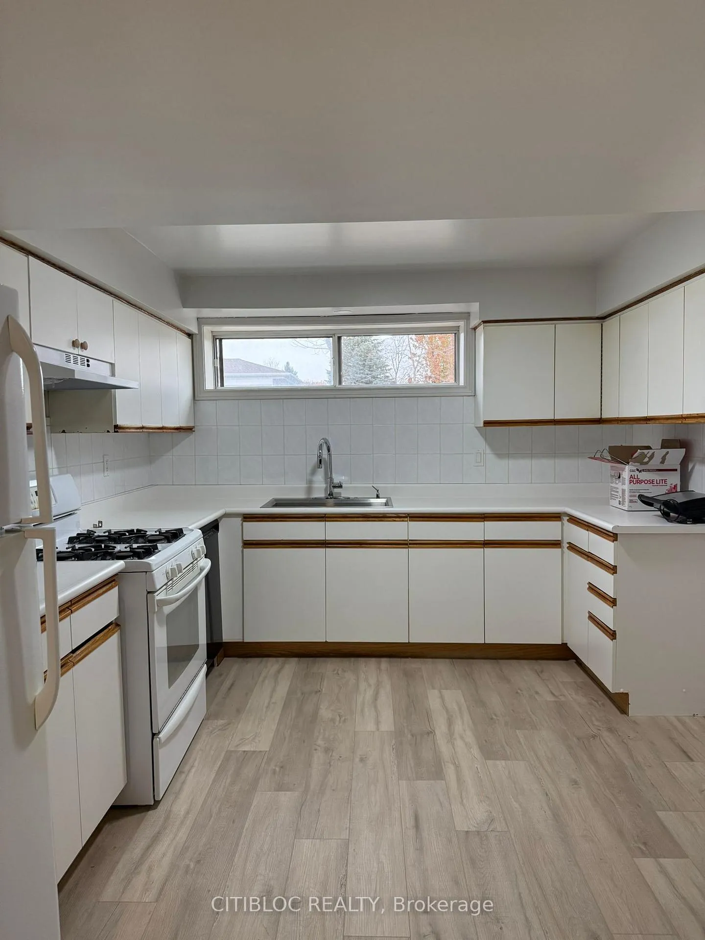Photo 10 of 46 Dorengate Drive, Vaughan, Islington Woods — HOMEH
