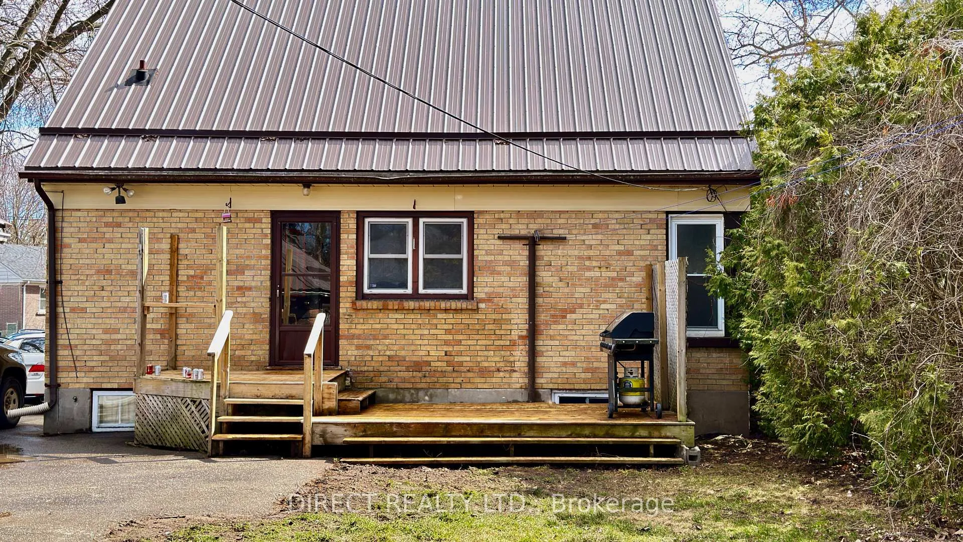 Photo 2 of 28 Southview Avenue, Belleville, Belleville Ward — HOMEH