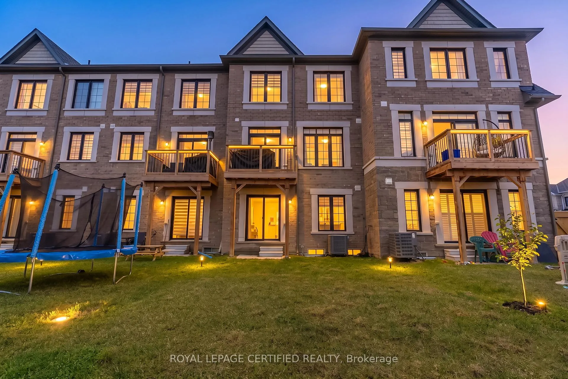 Photo 2 of 3 Morrison Crescent, Whitby, Rural Whitby — HOMEH