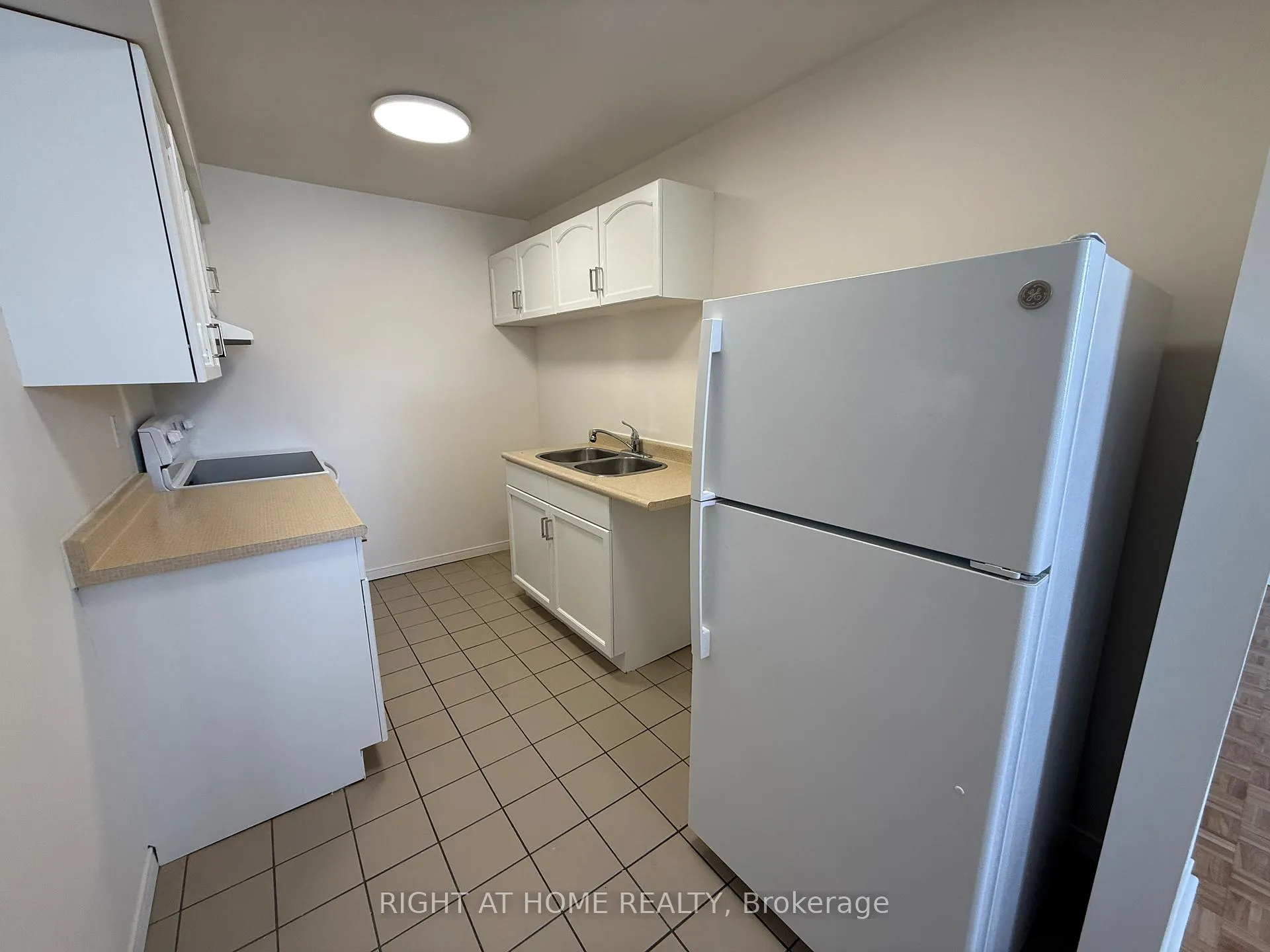 Photo 9 of 855 Wilson Road N, Oshawa, Pinecrest — HOMEH