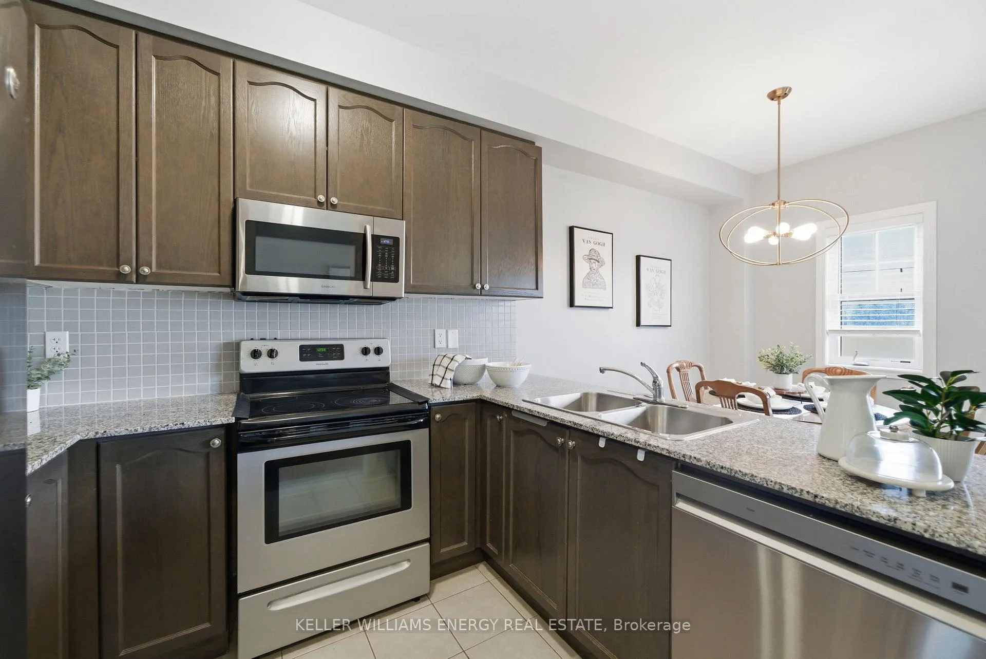 Photo 8 of 1771 Carousel Drive, Pickering, Duffin Heights — HOMEH