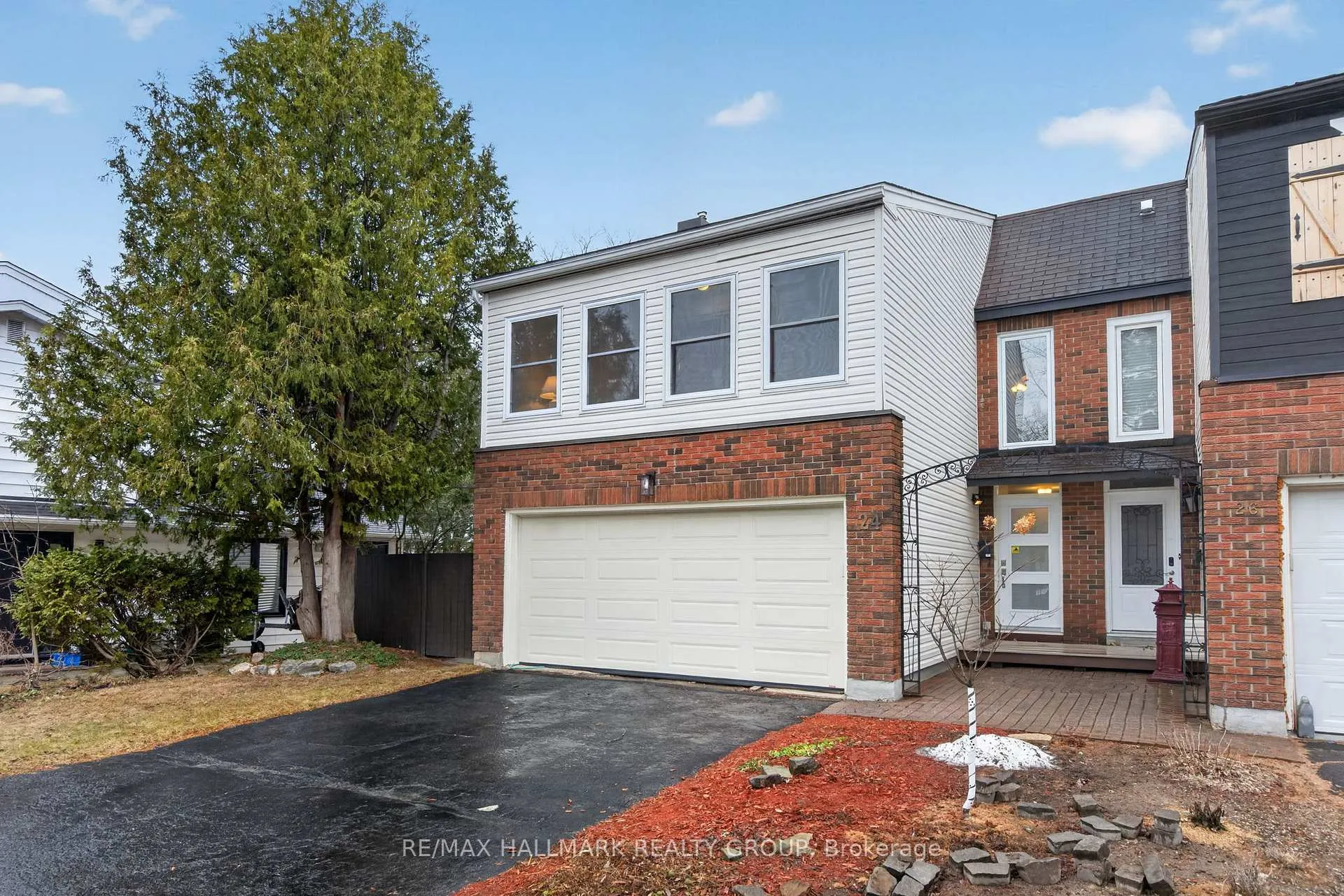 Photo 2 of 24 Hobart Crescent, Ottawa, Sheahan Estates/Trend Village — HOMEH