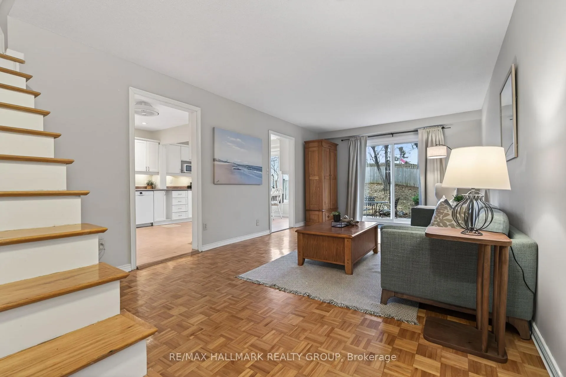 Photo 5 of 24 Hobart Crescent, Ottawa, Sheahan Estates/Trend Village — HOMEH