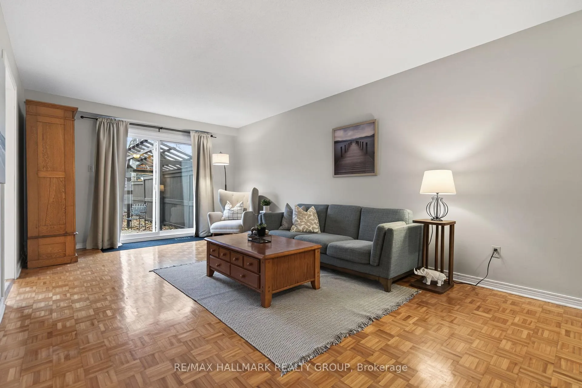 Photo 6 of 24 Hobart Crescent, Ottawa, Sheahan Estates/Trend Village — HOMEH