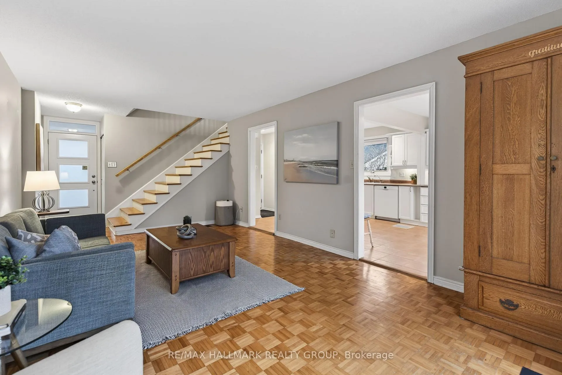 Photo 7 of 24 Hobart Crescent, Ottawa, Sheahan Estates/Trend Village — HOMEH