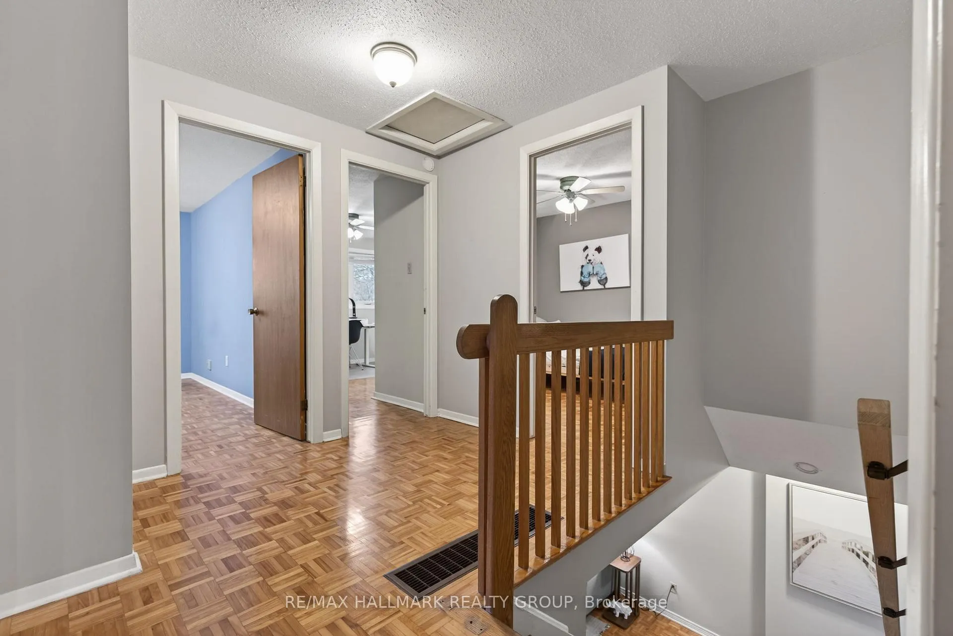 Photo 16 of 24 Hobart Crescent, Ottawa, Sheahan Estates/Trend Village — HOMEH