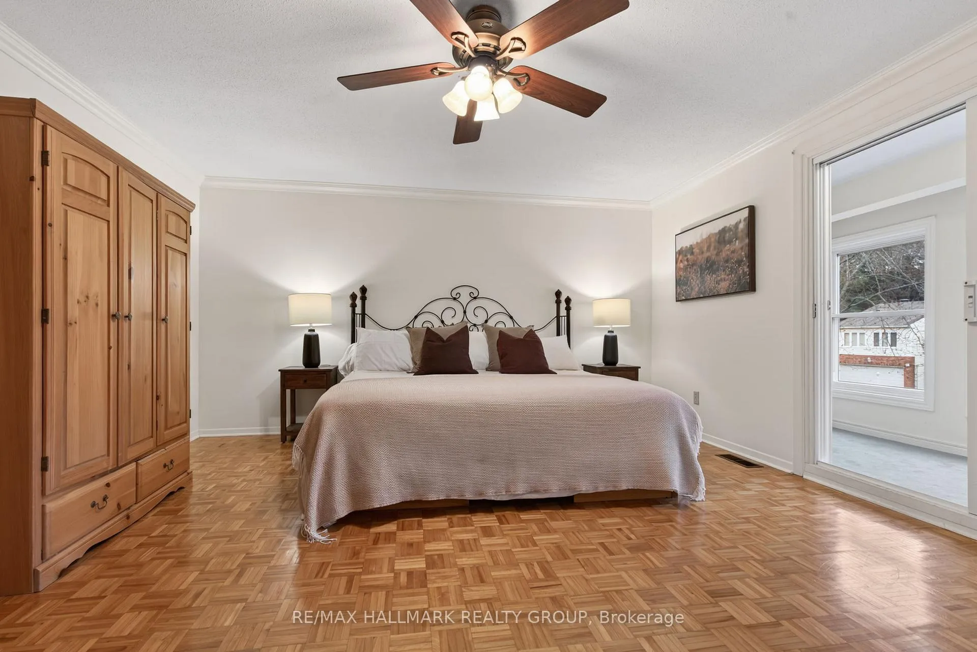 Photo 23 of 24 Hobart Crescent, Ottawa, Sheahan Estates/Trend Village — HOMEH